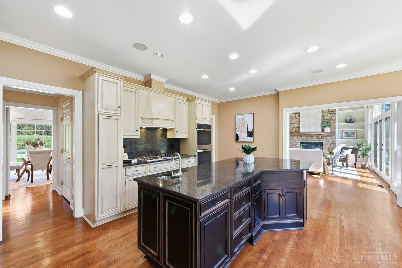 8575 Sleepy Hollow Drive Property Photo 17