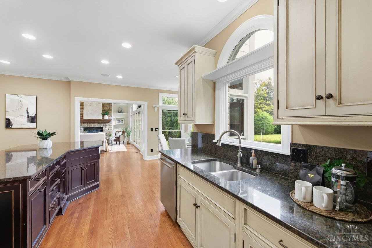 8575 Sleepy Hollow Drive Property Photo 24
