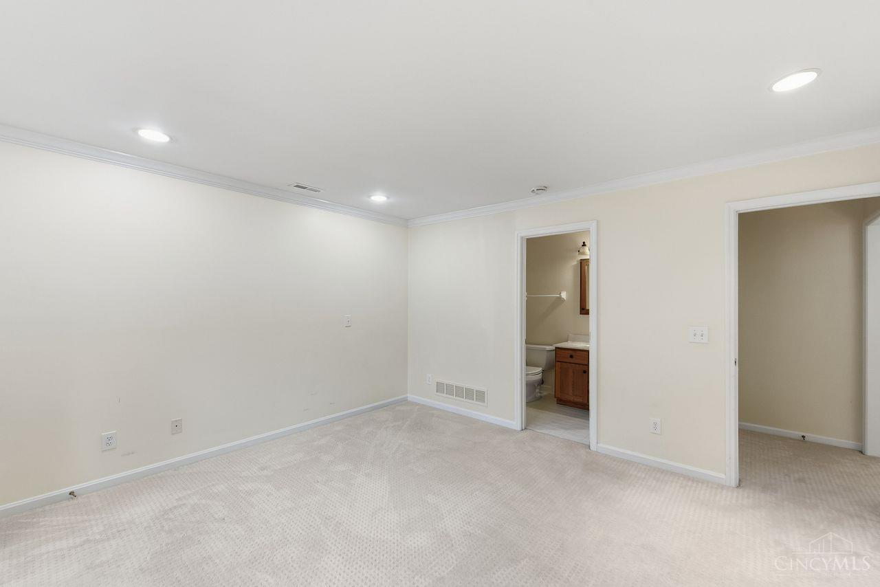 8575 Sleepy Hollow Drive Property Photo 55