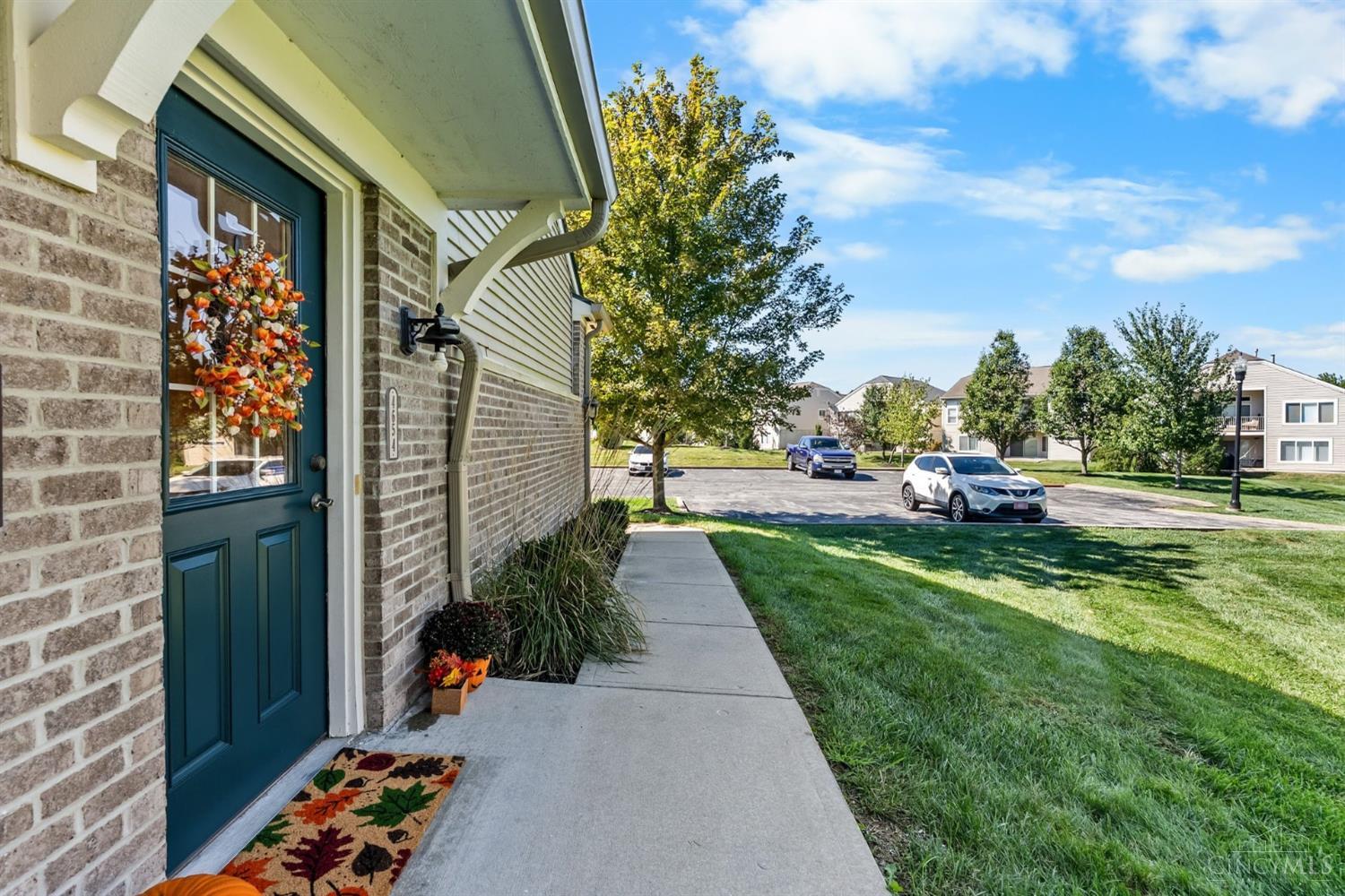 4654 Trophy Lane Property Photo 2