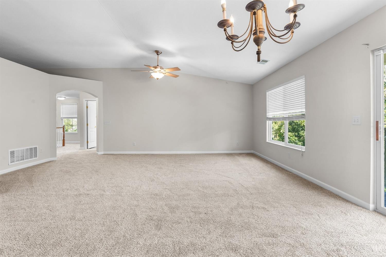 4654 Trophy Lane Property Photo 7