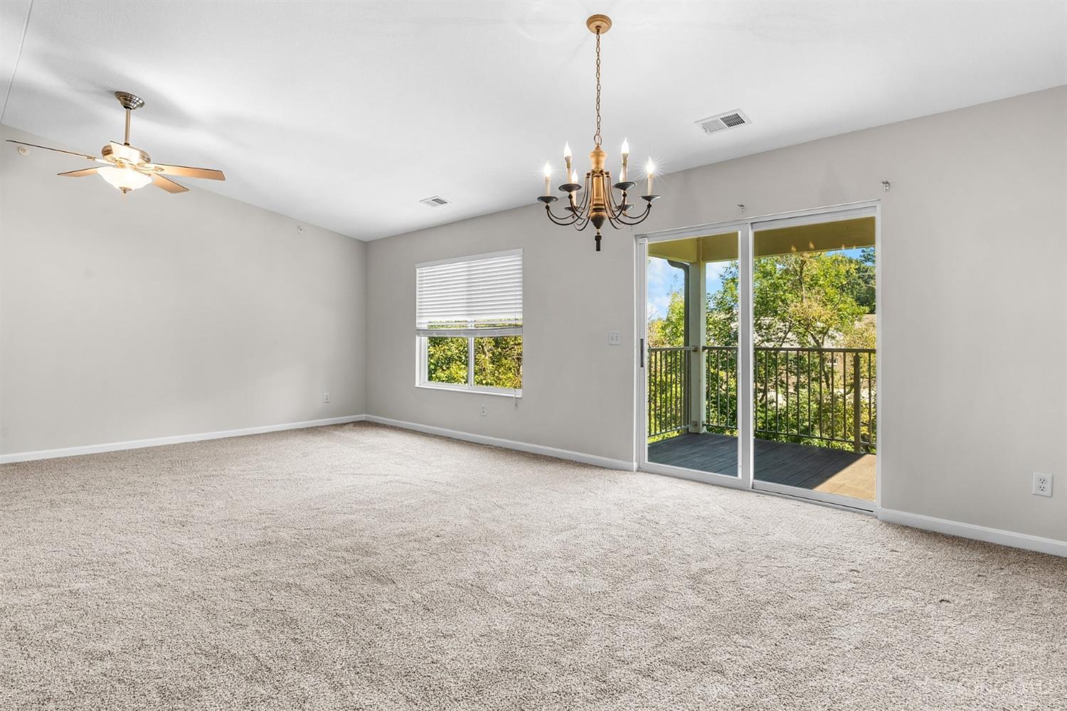 4654 Trophy Lane Property Photo 8