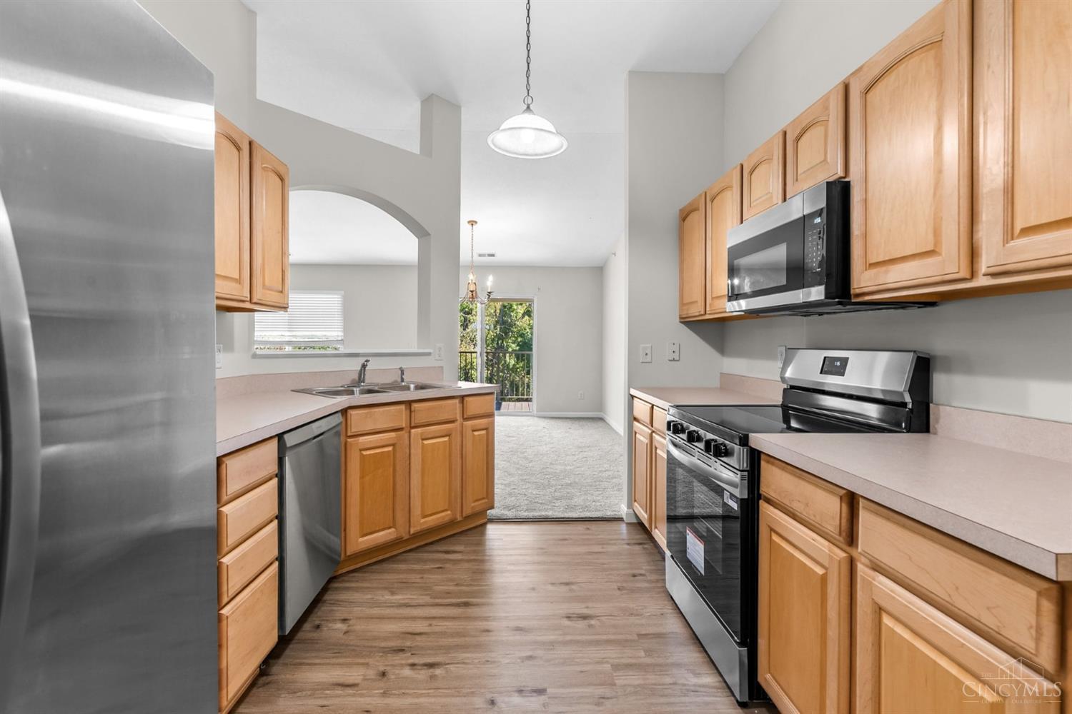 4654 Trophy Lane Property Photo 12