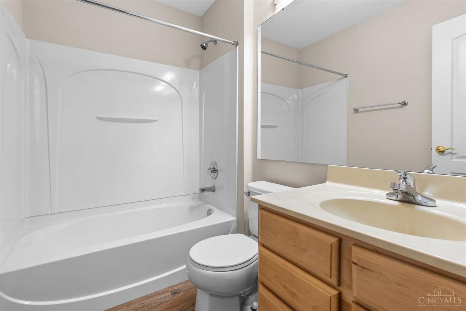4654 Trophy Lane Property Photo 14