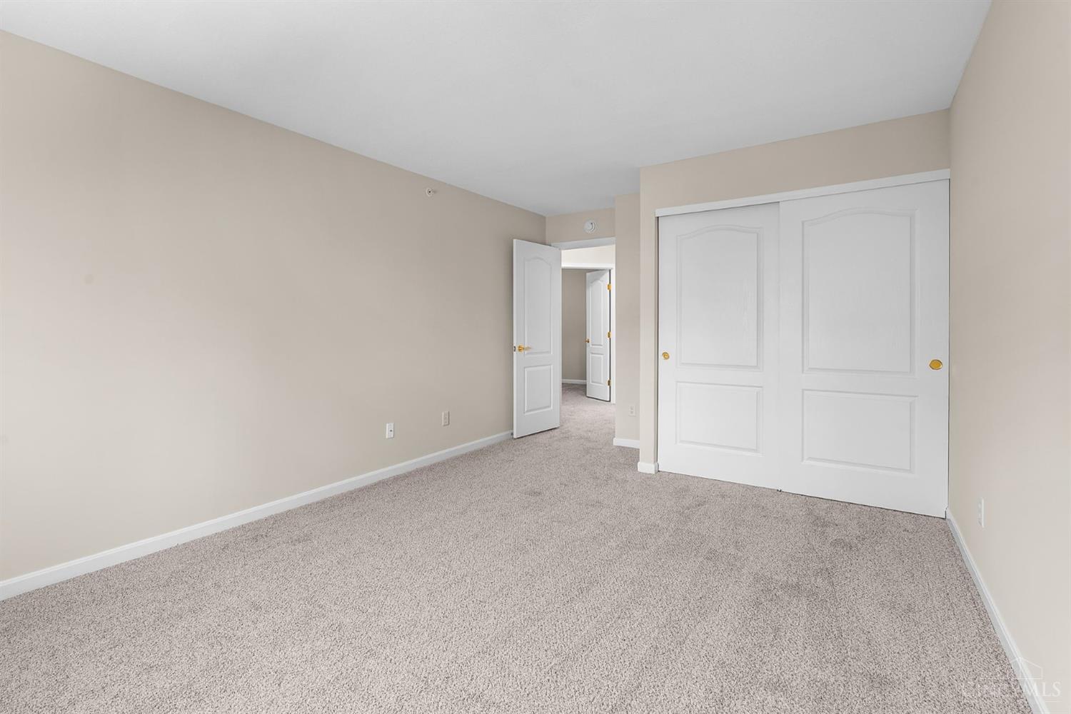 4654 Trophy Lane Property Photo 18