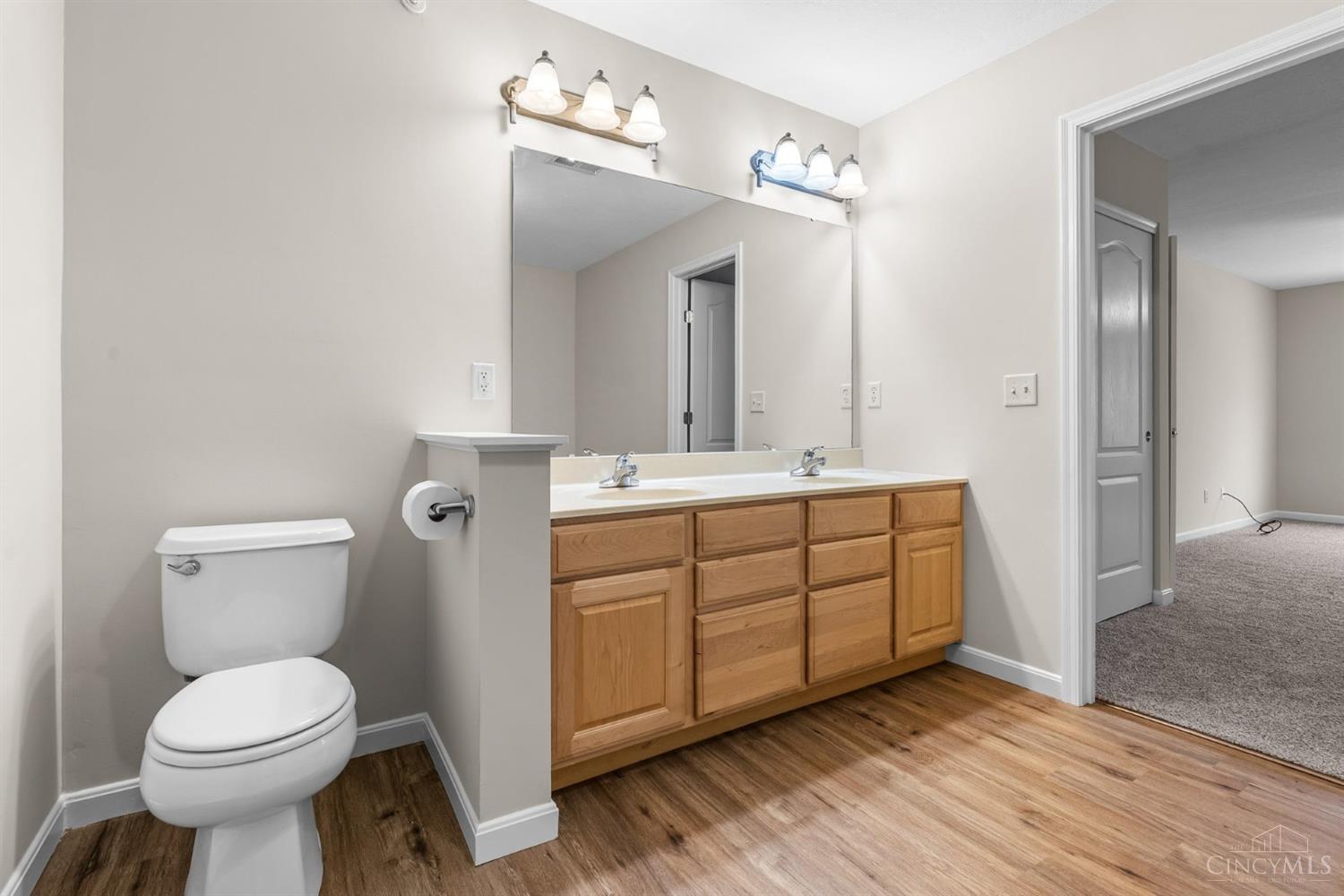 4654 Trophy Lane Property Photo 29