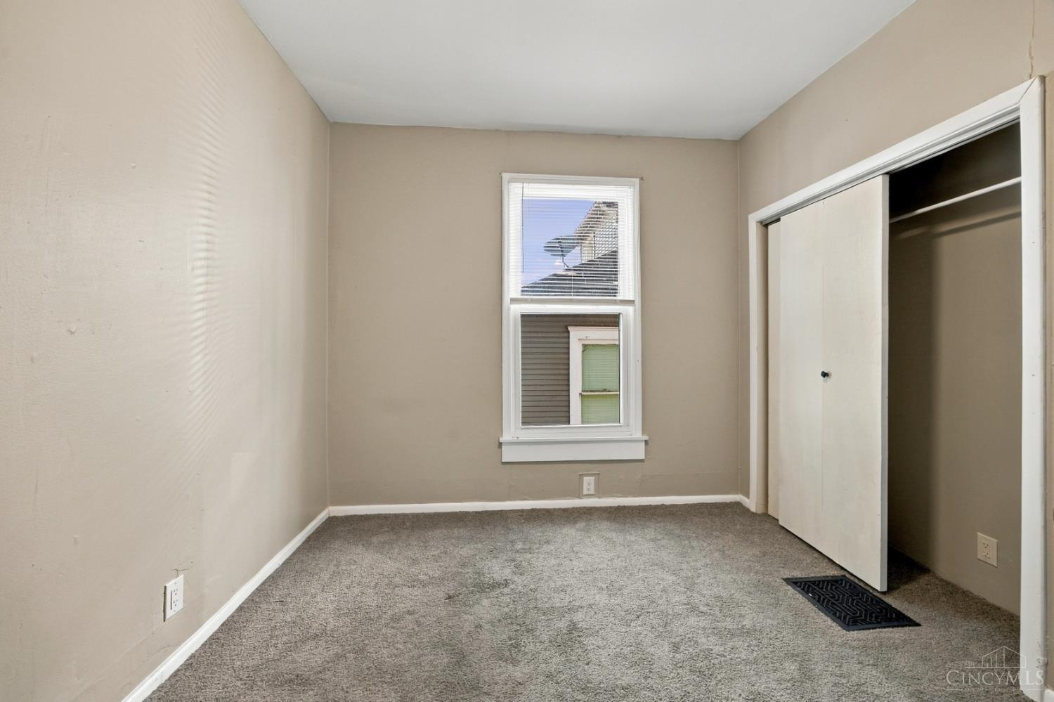 S 224 Broad Street Property Photo 17