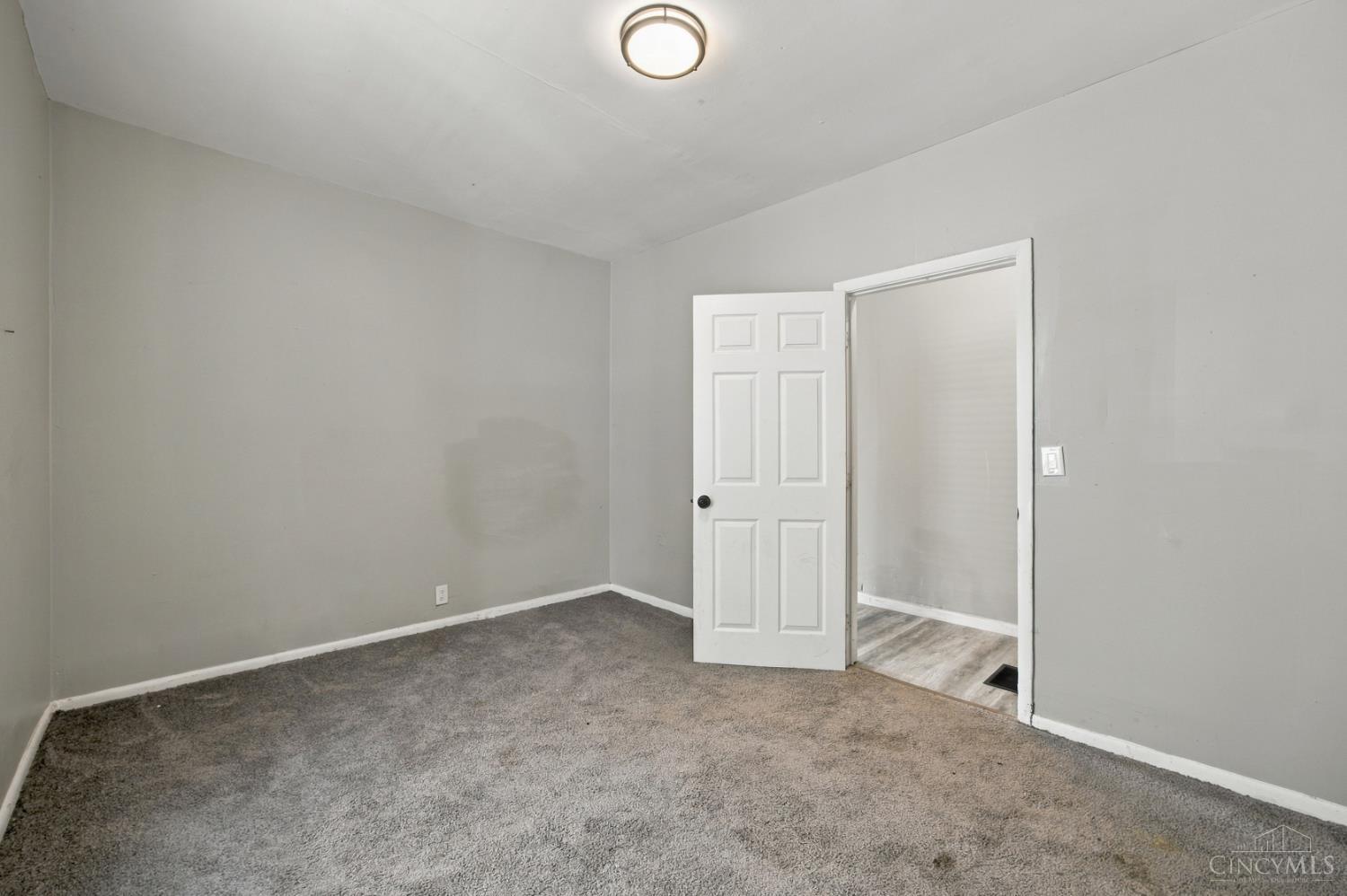 S 224 Broad Street Property Photo 21