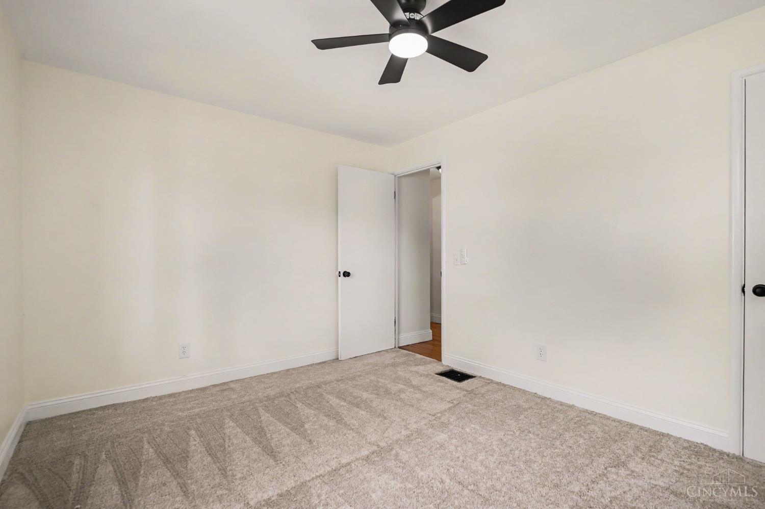 2640 Knight Avenue Property Photo 14