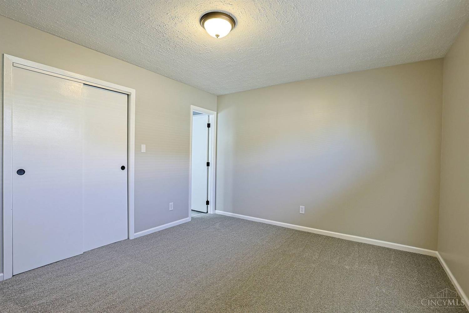 2907 Roosevelt Boulevard Property Photo 16