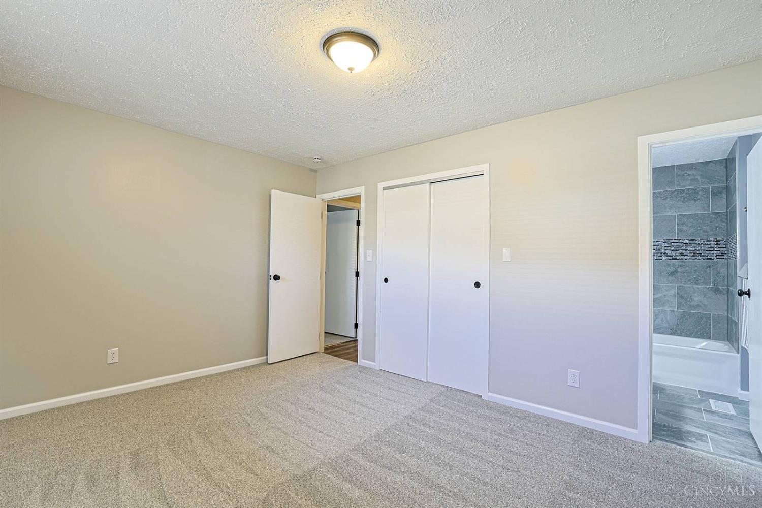 2907 Roosevelt Boulevard Property Photo 17