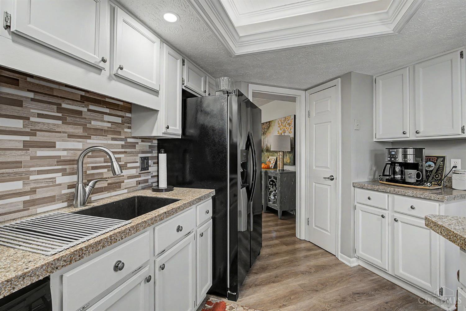 755 Hidden Circle Property Photo 8