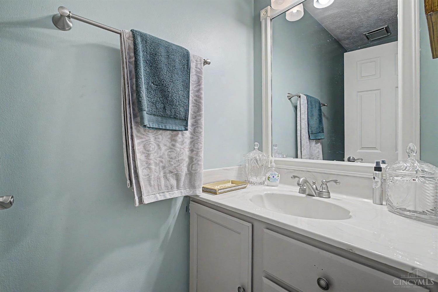 755 Hidden Circle Property Photo 16