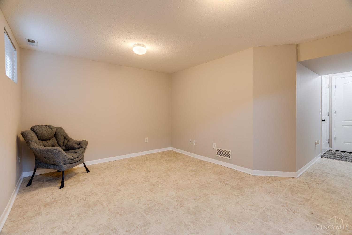 6559 Silverfox Drive Property Photo 25