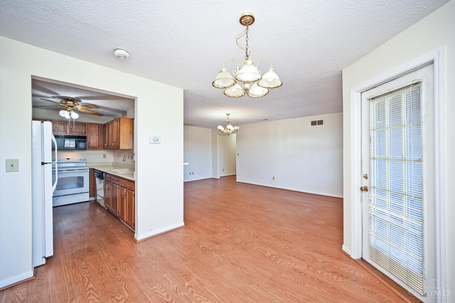 5106 Cody Pass Drive Property Photo 12