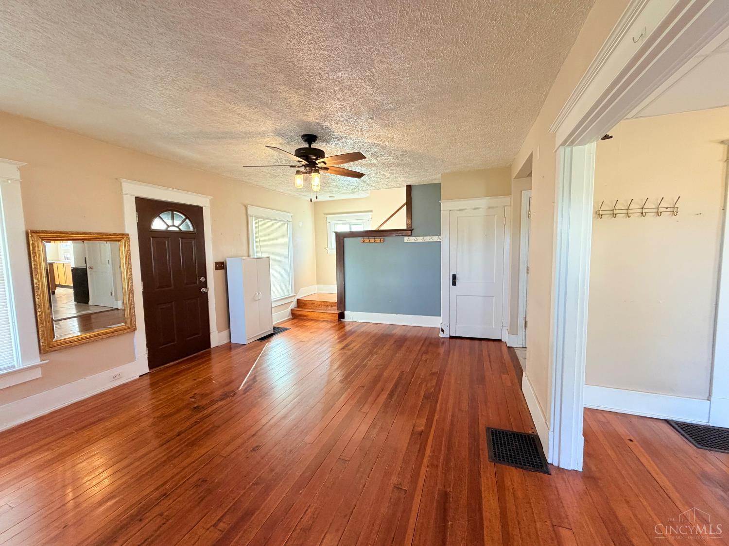 1217 Eureka Drive Property Photo 10
