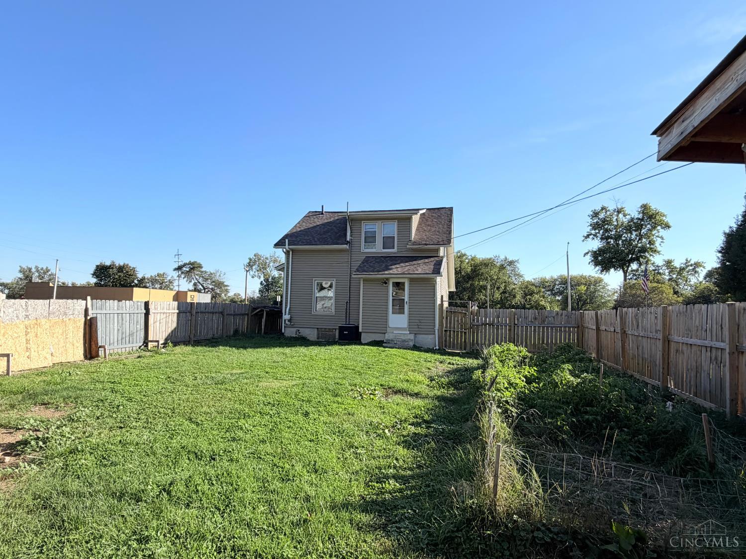 1217 Eureka Drive Property Photo 21