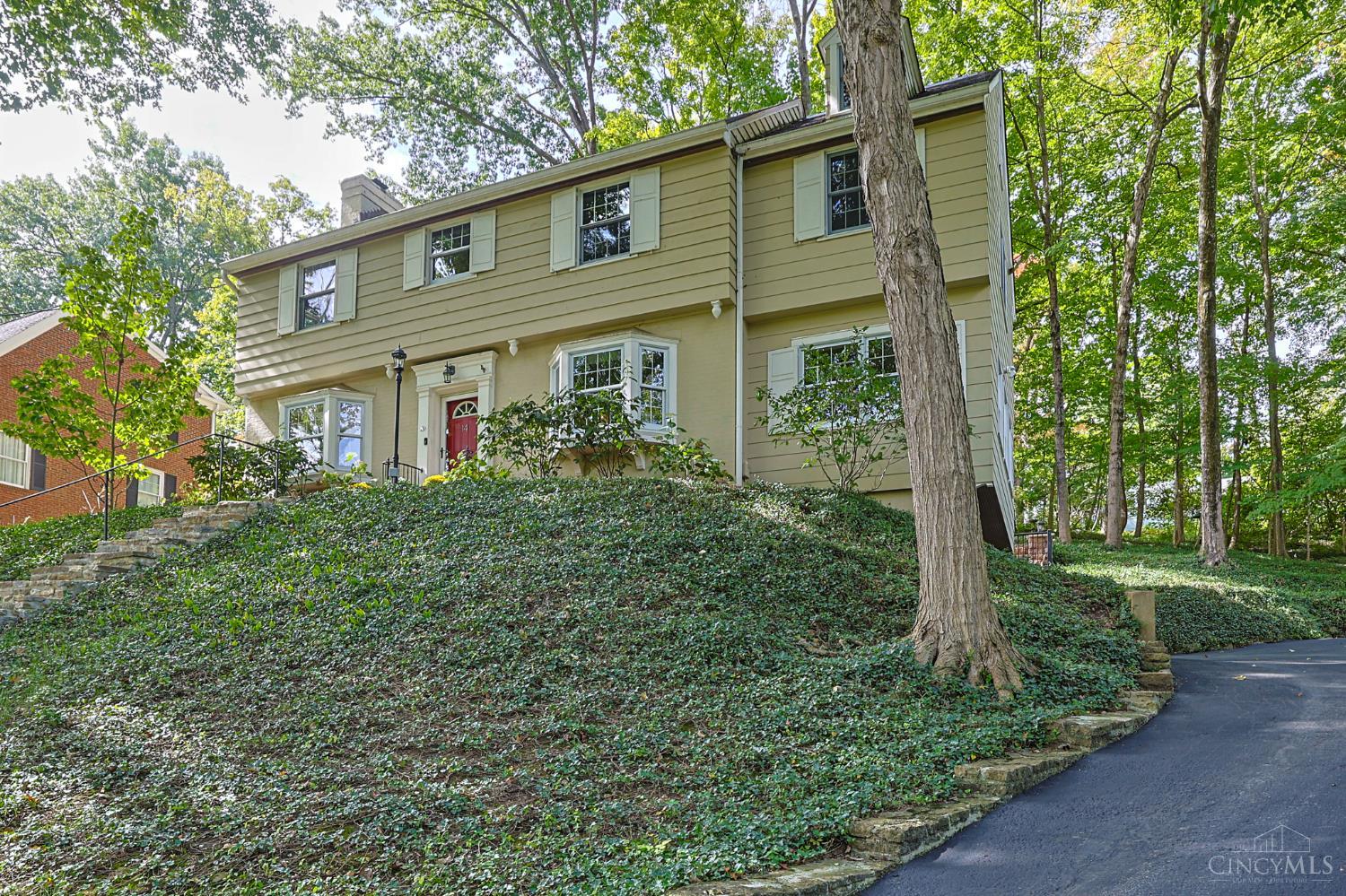14 Sylvan Lane Property Photo 1