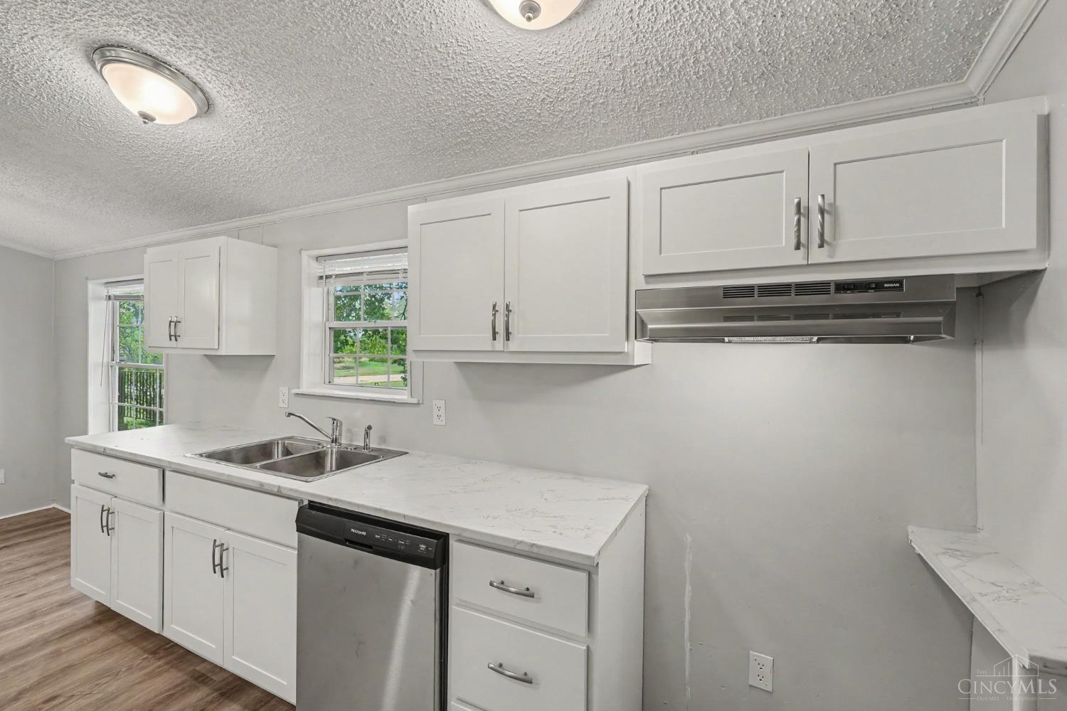 13227 Ogden Lane Property Photo 6