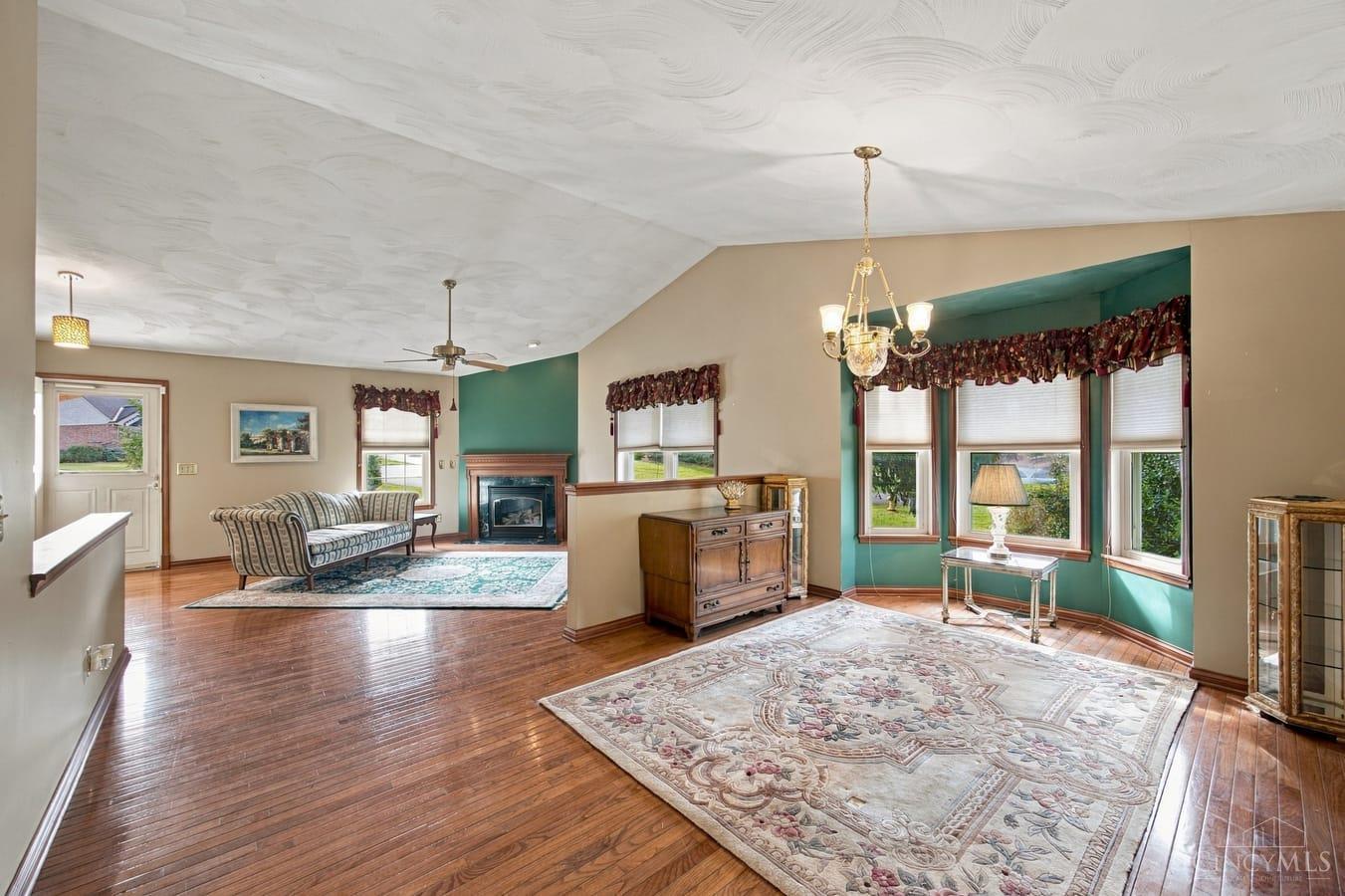 5460 Lakefront Drive Property Photo 10