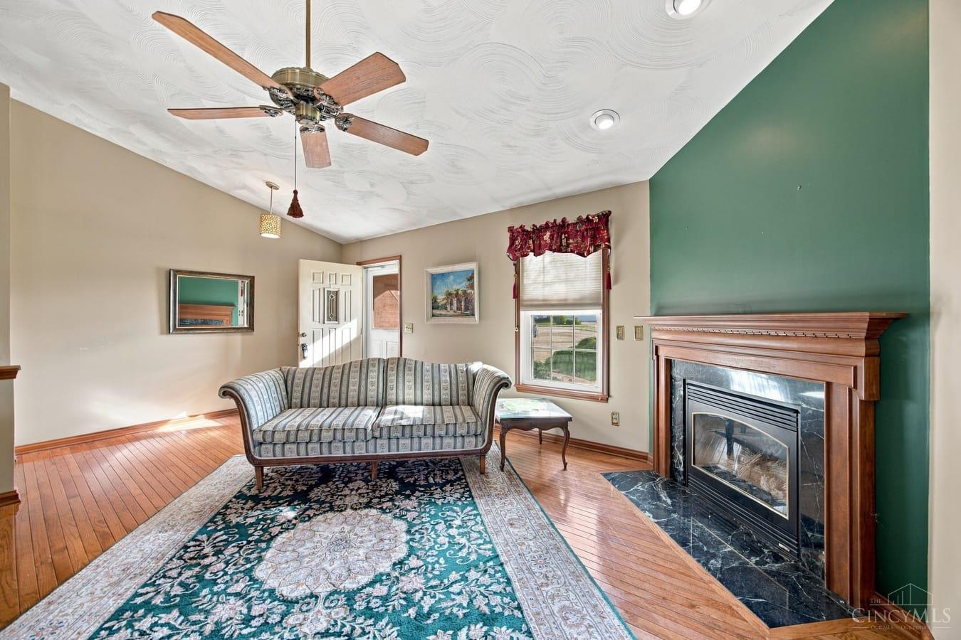 5460 Lakefront Drive Property Photo 11