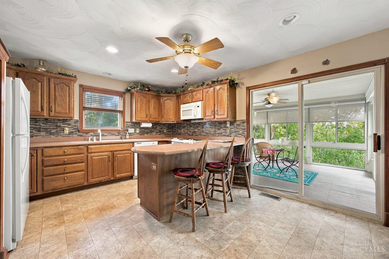 5460 Lakefront Drive Property Photo 13