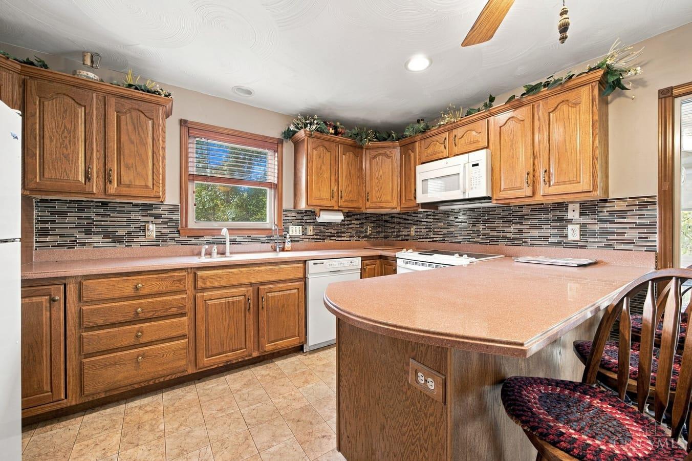 5460 Lakefront Drive Property Photo 14