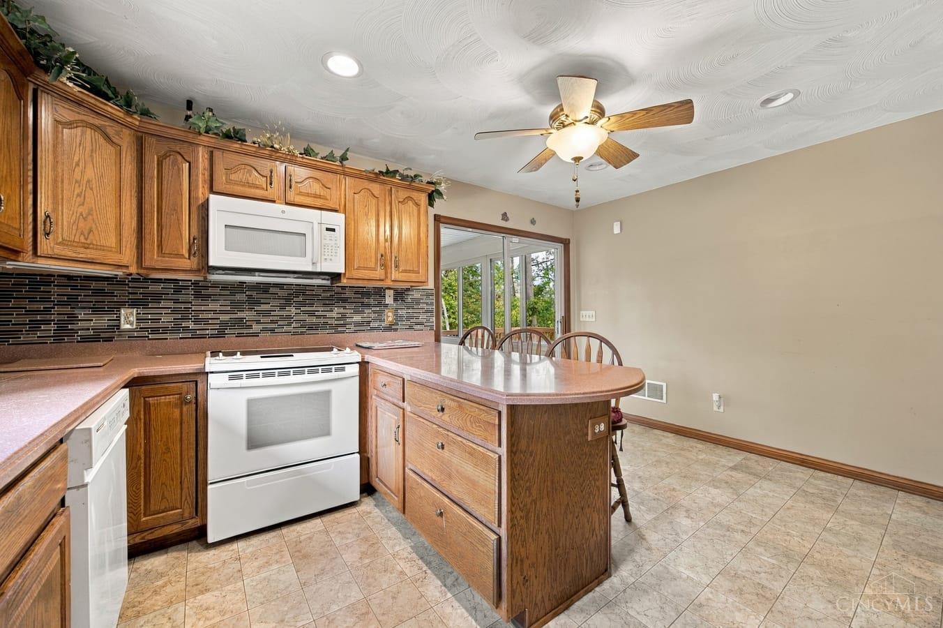 5460 Lakefront Drive Property Photo 15