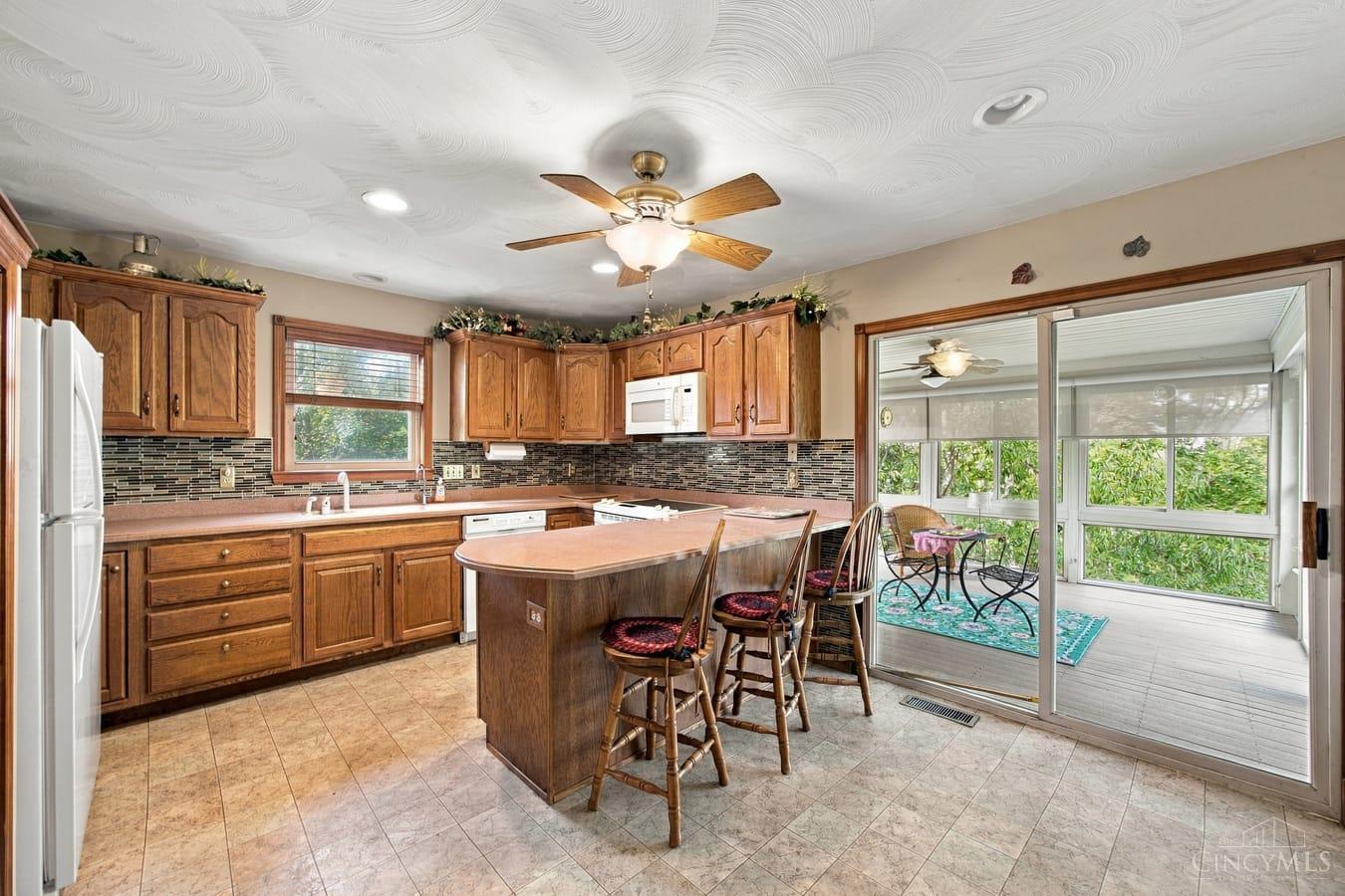 5460 Lakefront Drive Property Photo 16