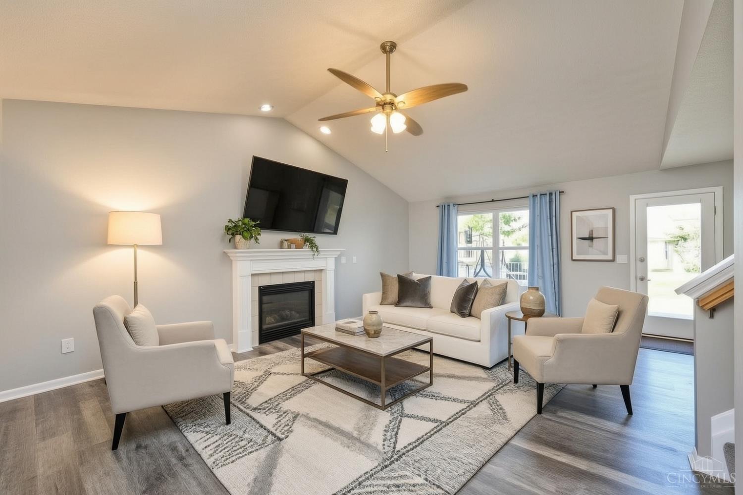 174 Regency Square Property Photo 6