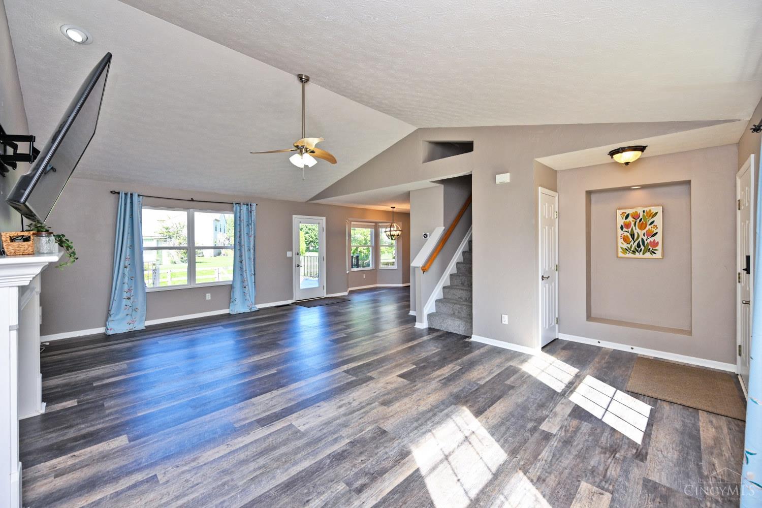 174 Regency Square Property Photo 7