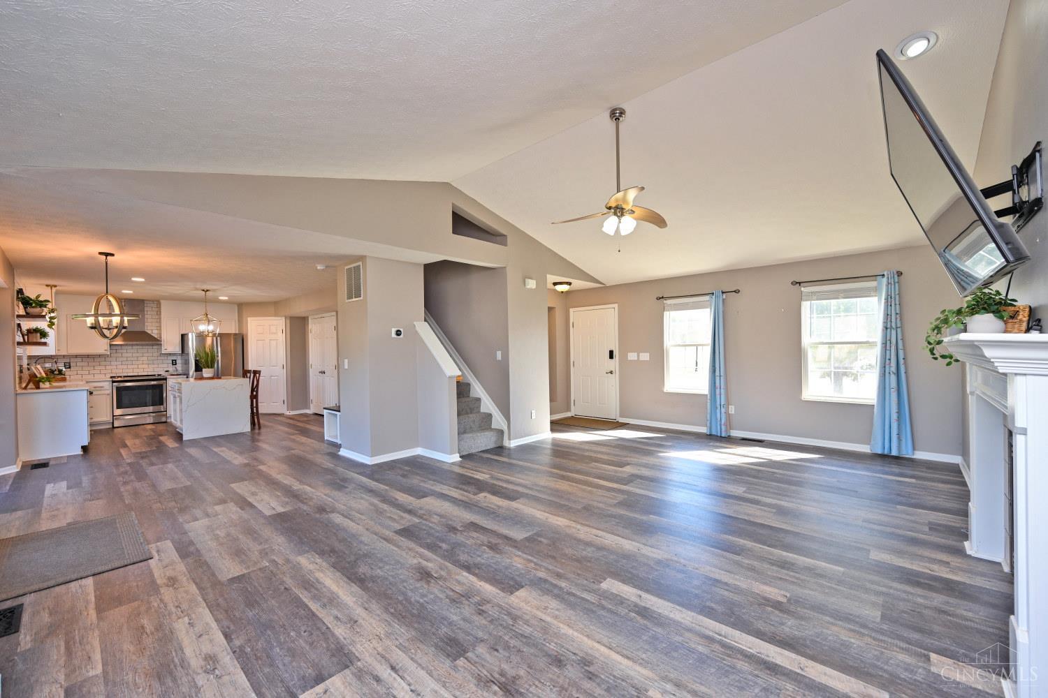 174 Regency Square Property Photo 8