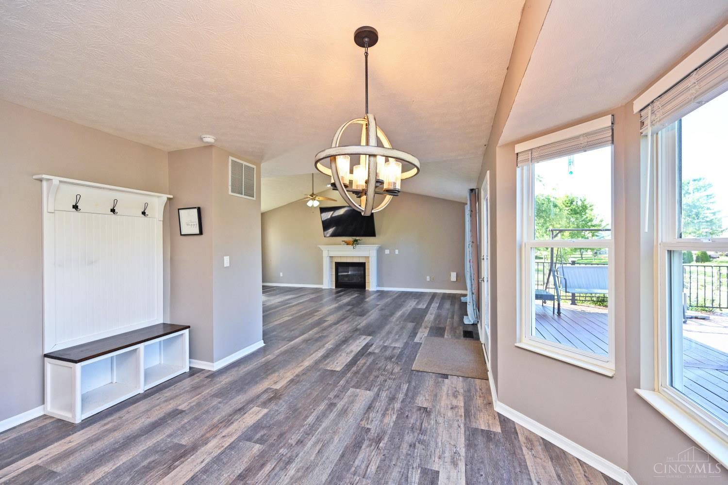 174 Regency Square Property Photo 10