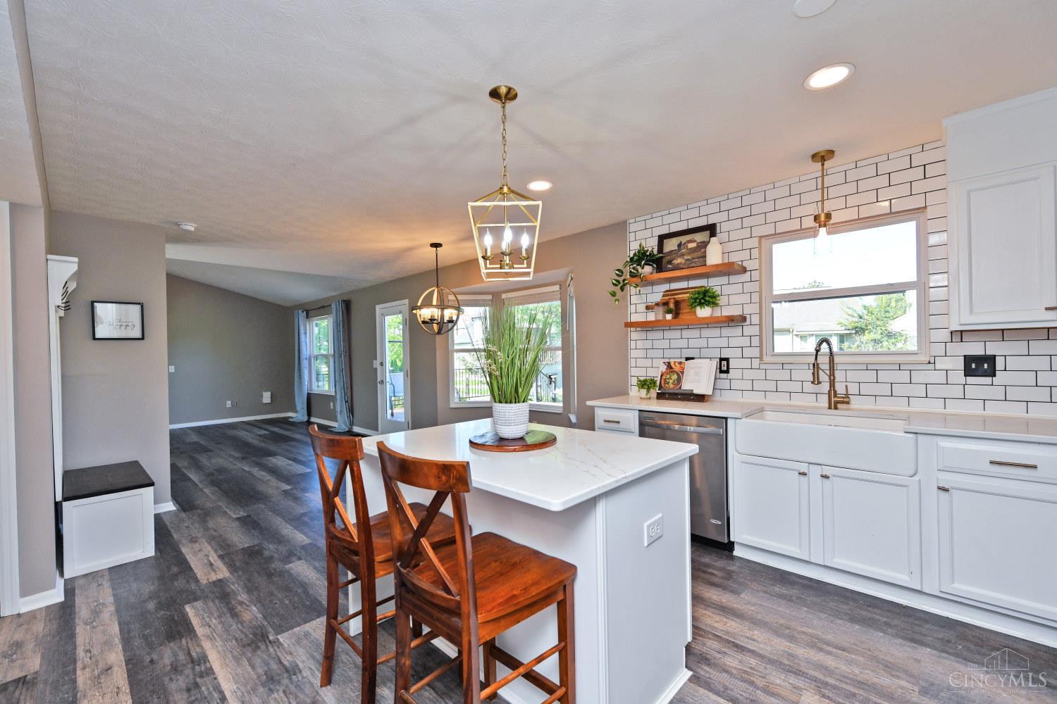 174 Regency Square Property Photo 13