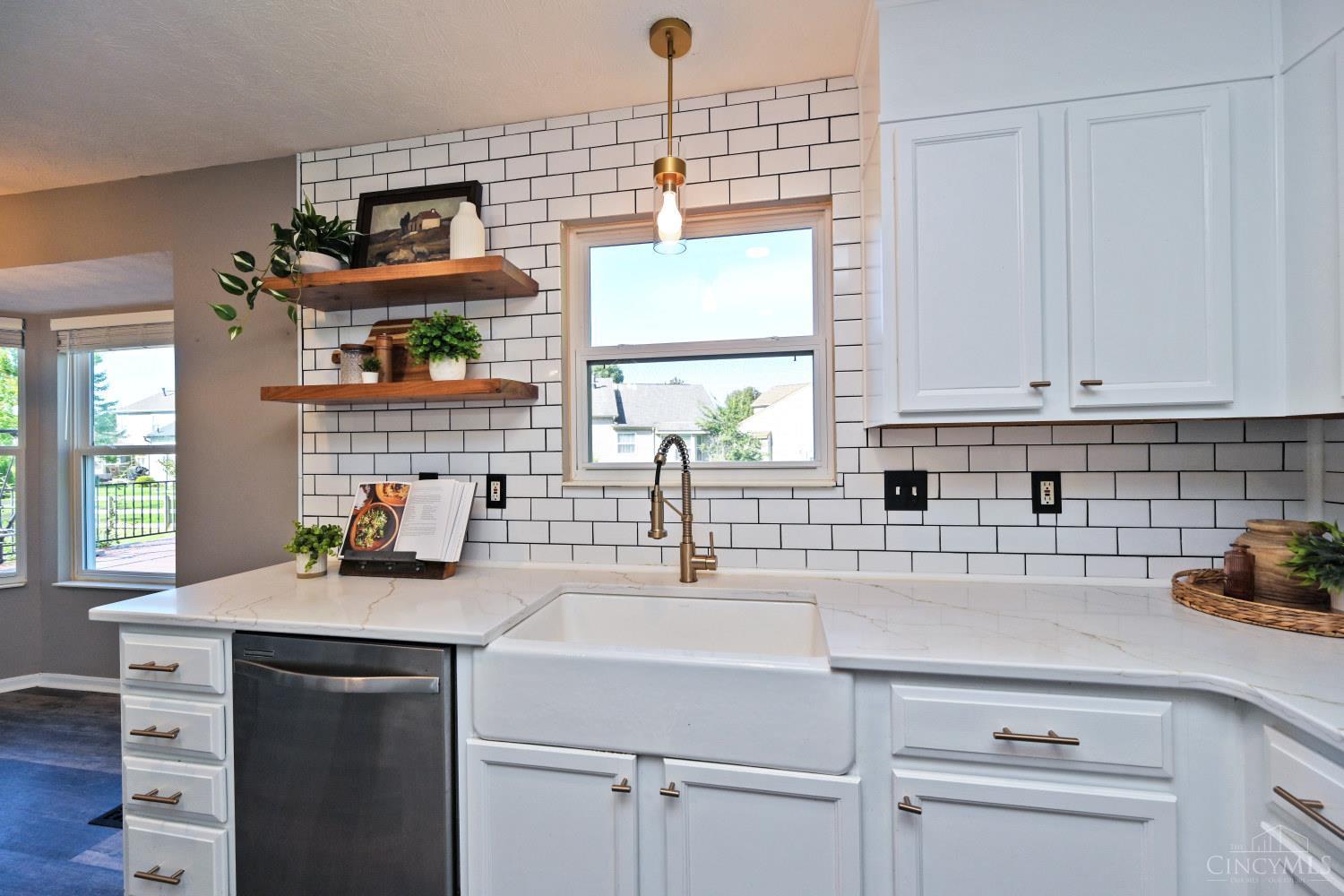 174 Regency Square Property Photo 14