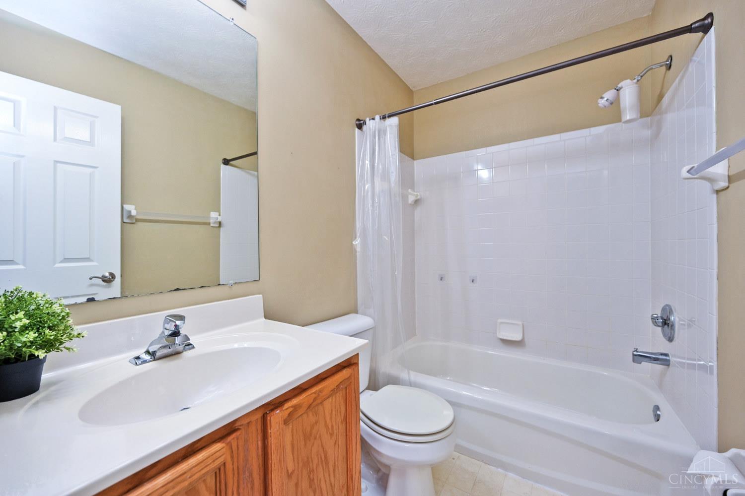 174 Regency Square Property Photo 25