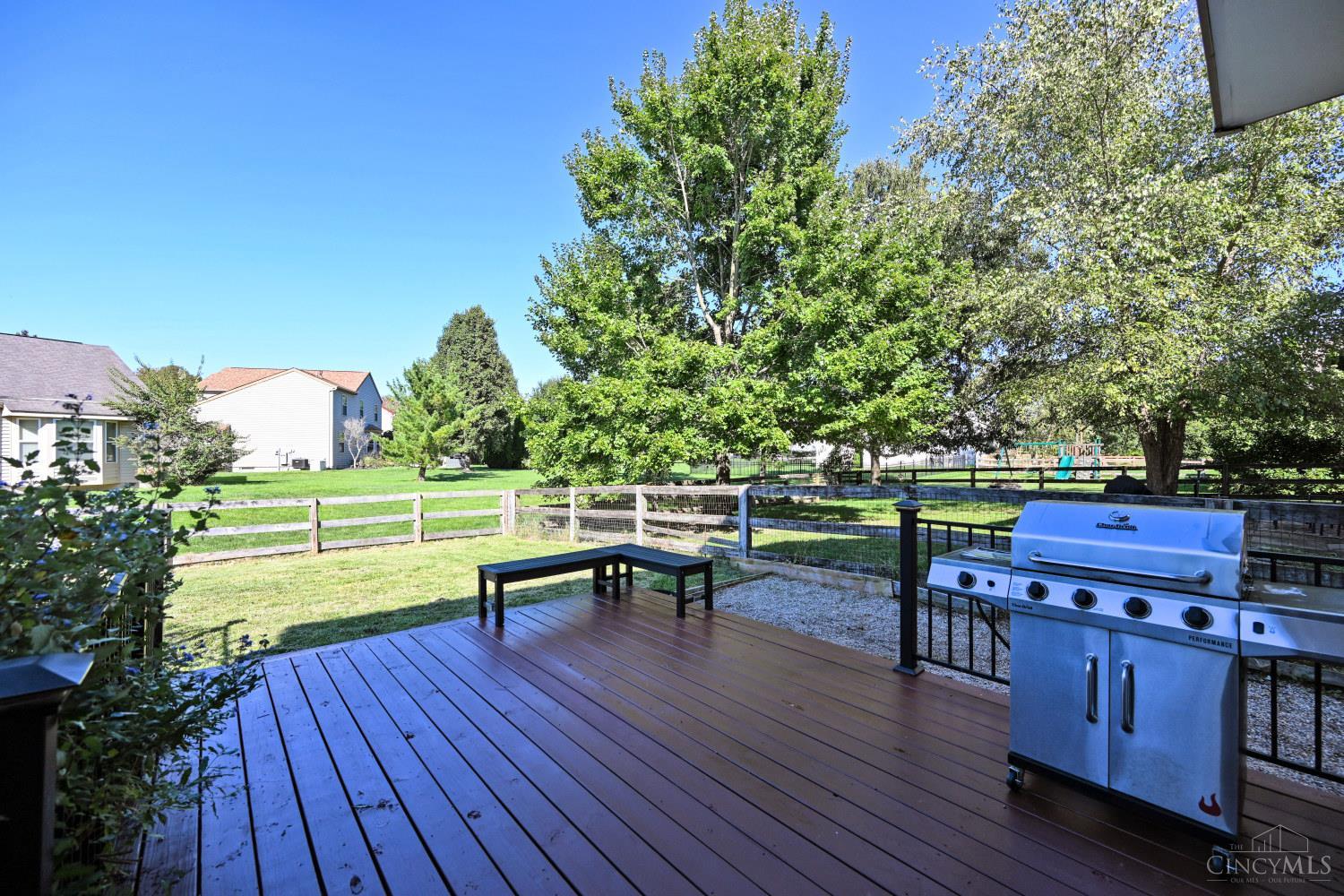 174 Regency Square Property Photo 32