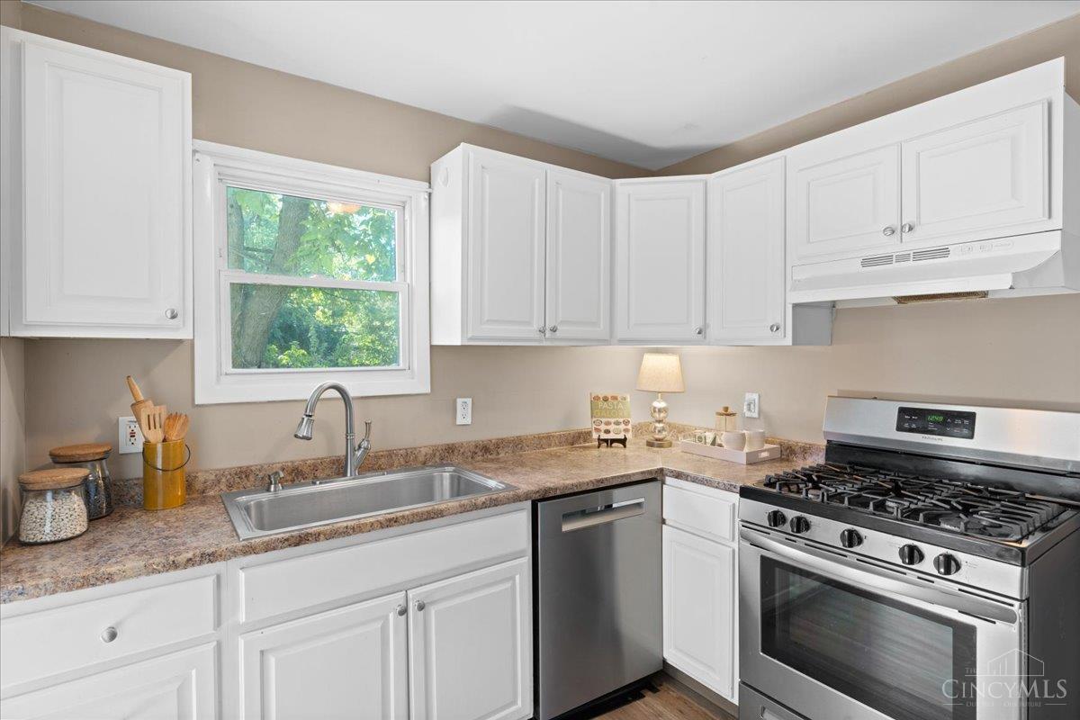 2775 Robertson Avenue Property Photo 11