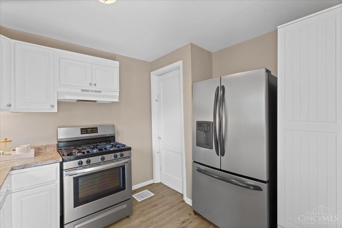 2775 Robertson Avenue Property Photo 13
