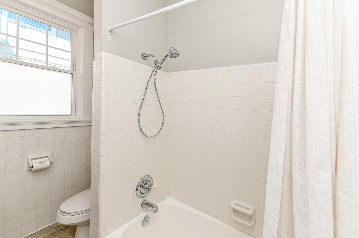 3640 Amberson Avenue Property Photo 21