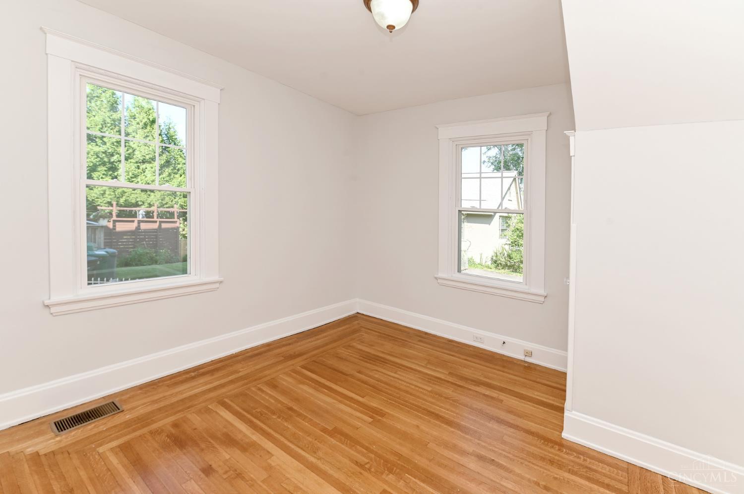 3640 Amberson Avenue Property Photo 24