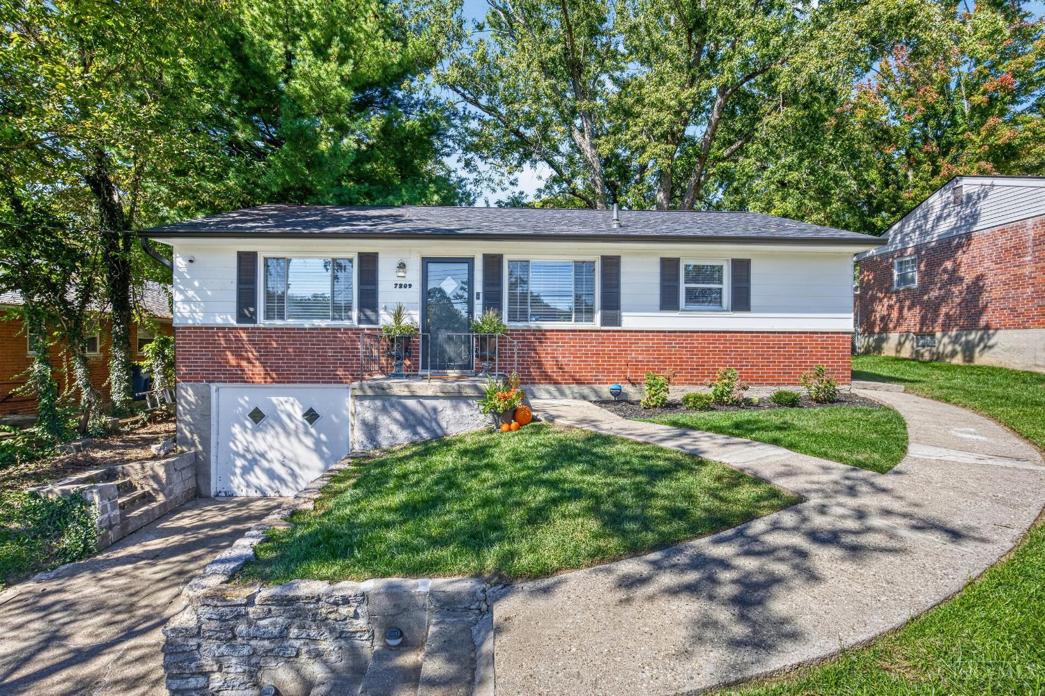 7209 Longfield Drive Property Photo 1