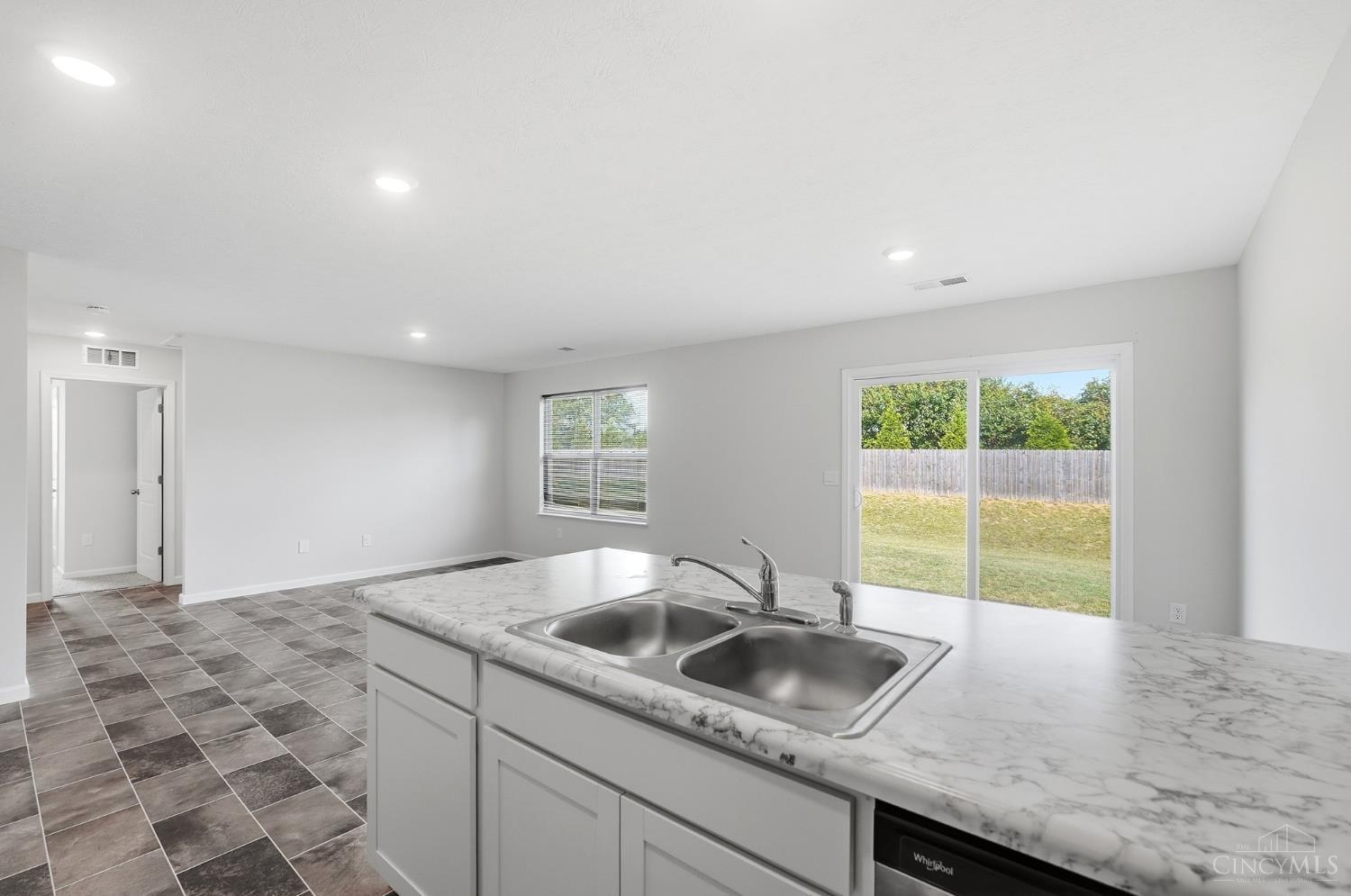 122 Ashburn Way Property Photo 12