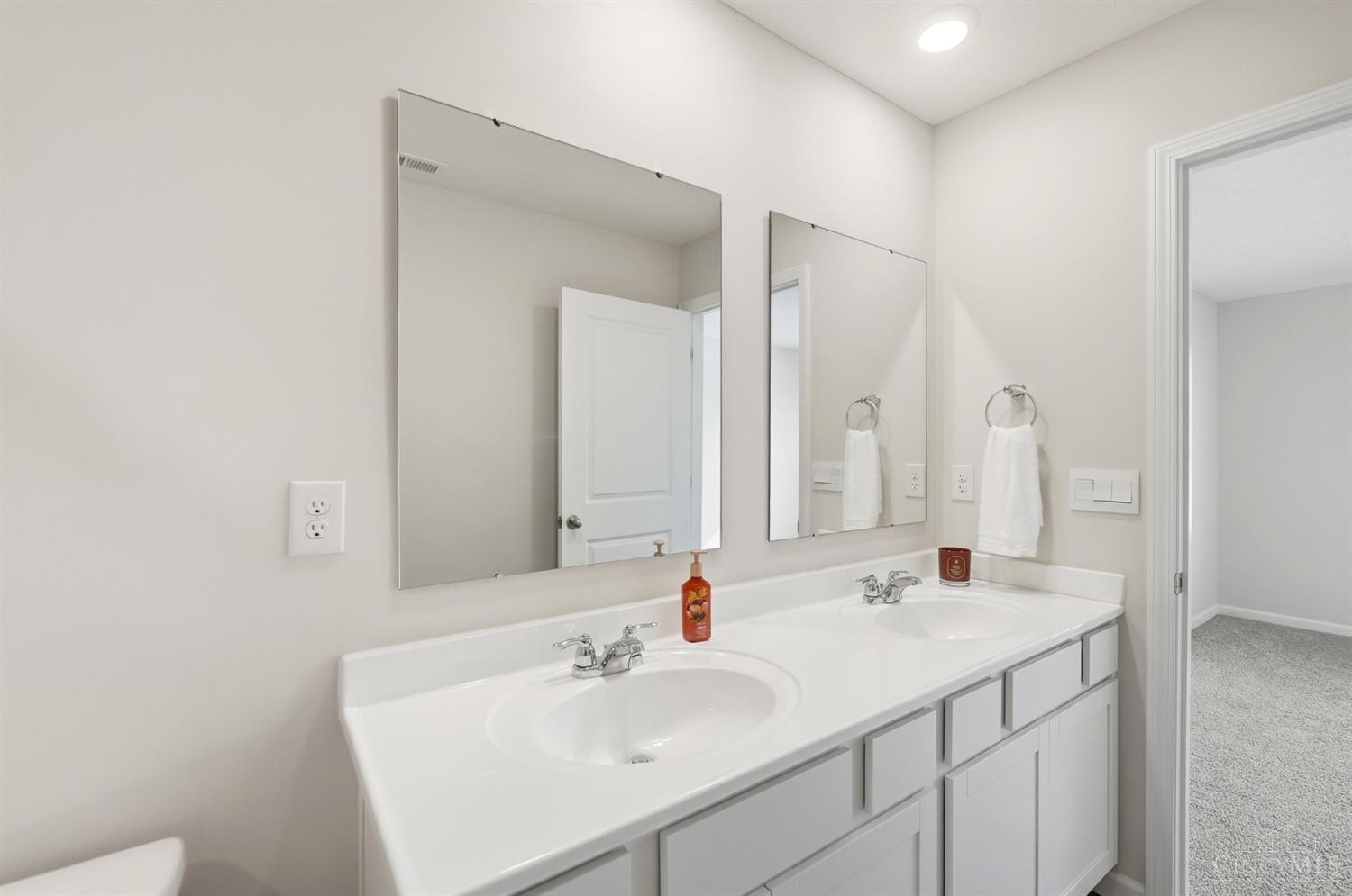122 Ashburn Way Property Photo 21