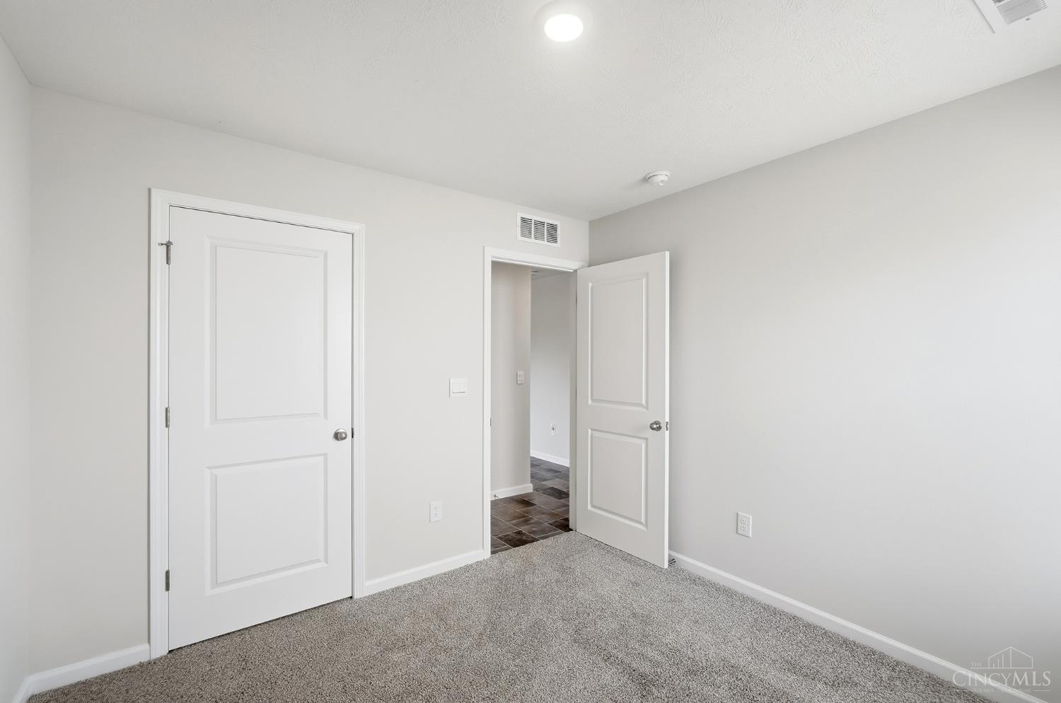 122 Ashburn Way Property Photo 29