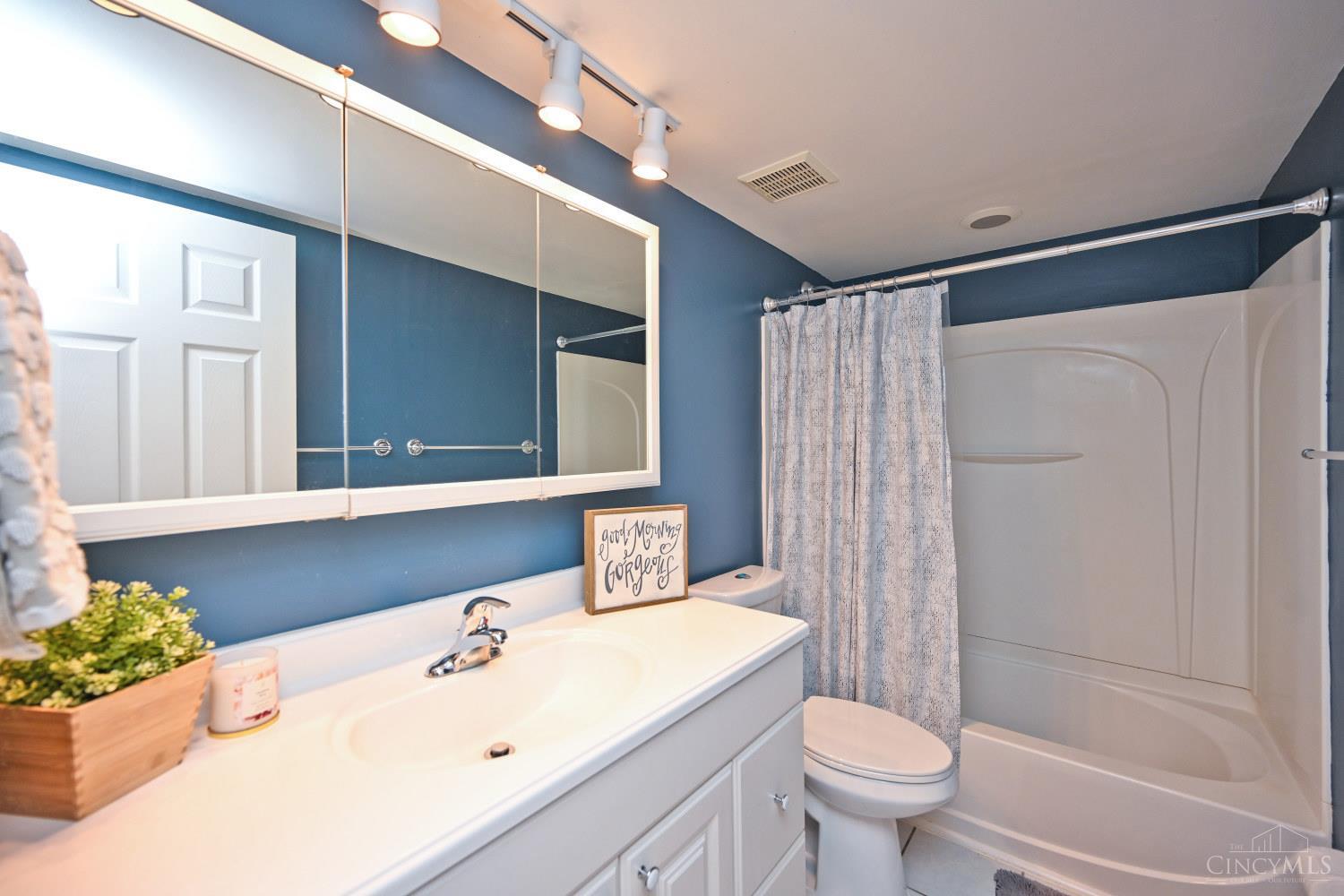 6258 Seiler Drive Property Photo 10