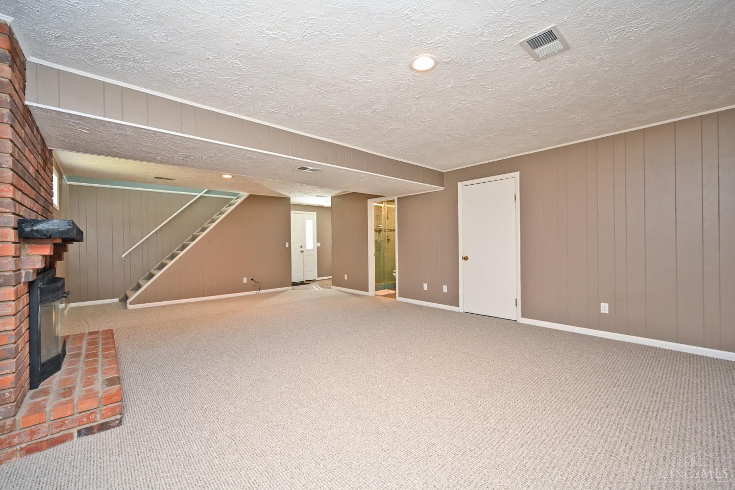6258 Seiler Drive Property Photo 18