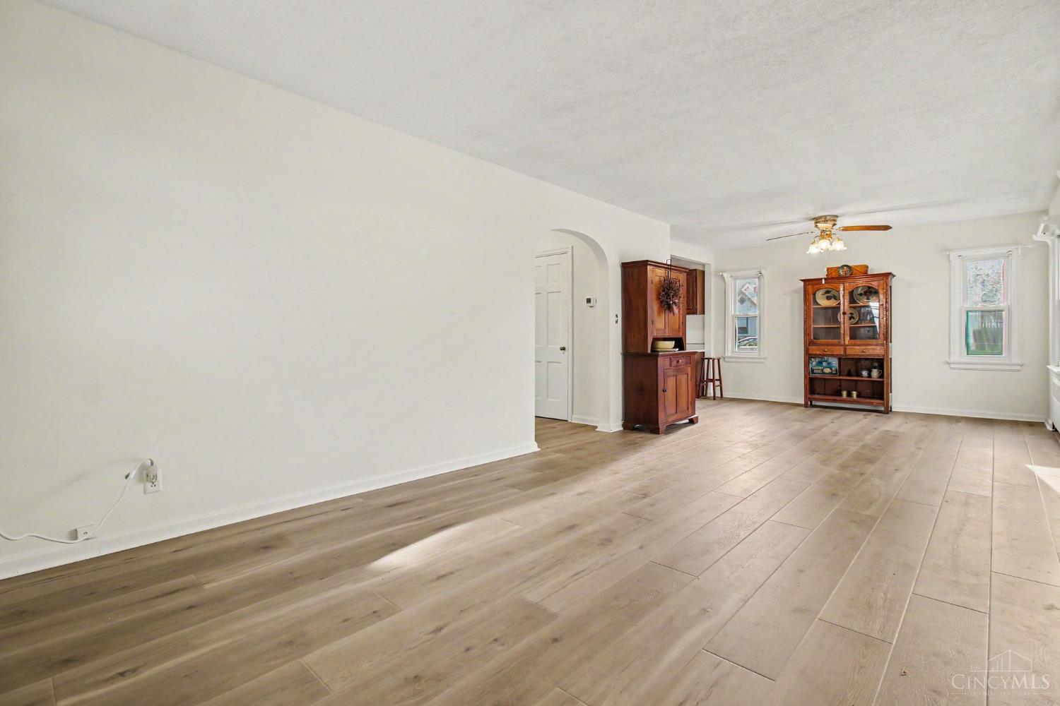 E 120 Benson Street Property Photo 6