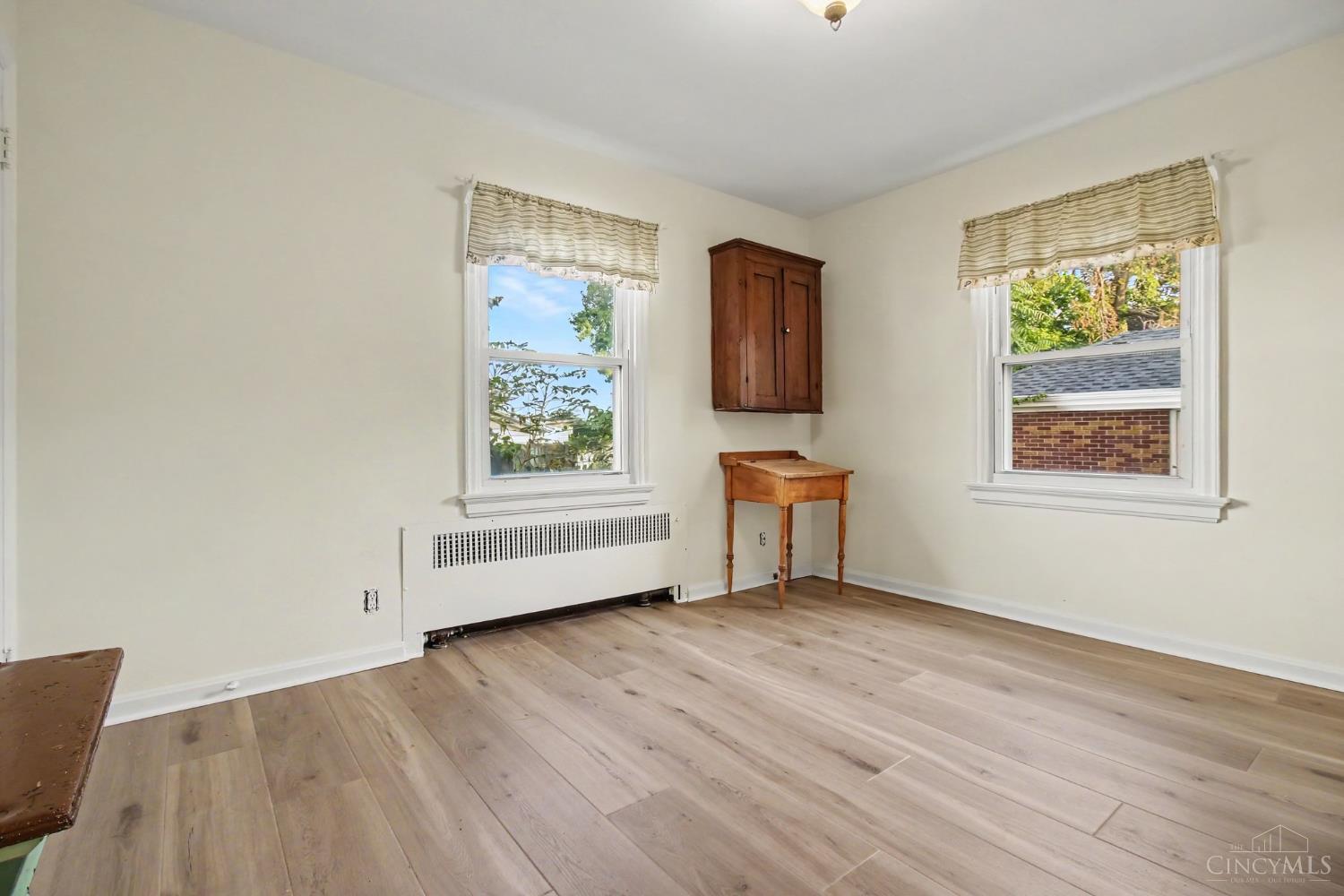 E 120 Benson Street Property Photo 17