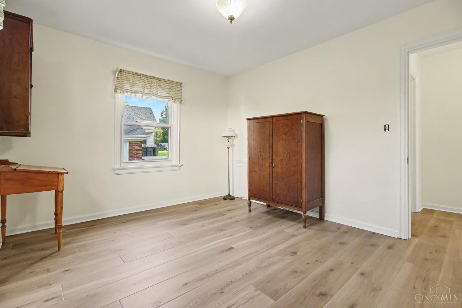 E 120 Benson Street Property Photo 18